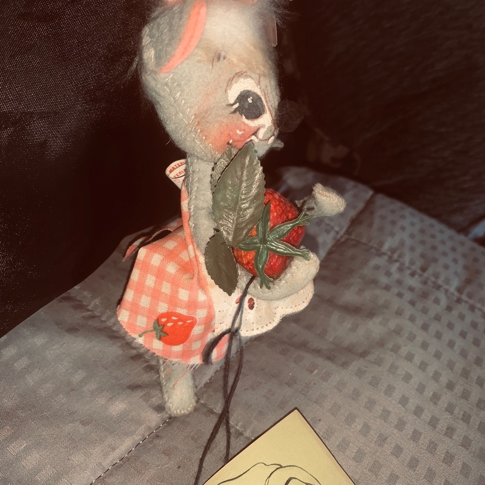 🐭 Vintage Strawberry 🍓 Mouse Annalee Doll 🐭 - Picture 3 of 5